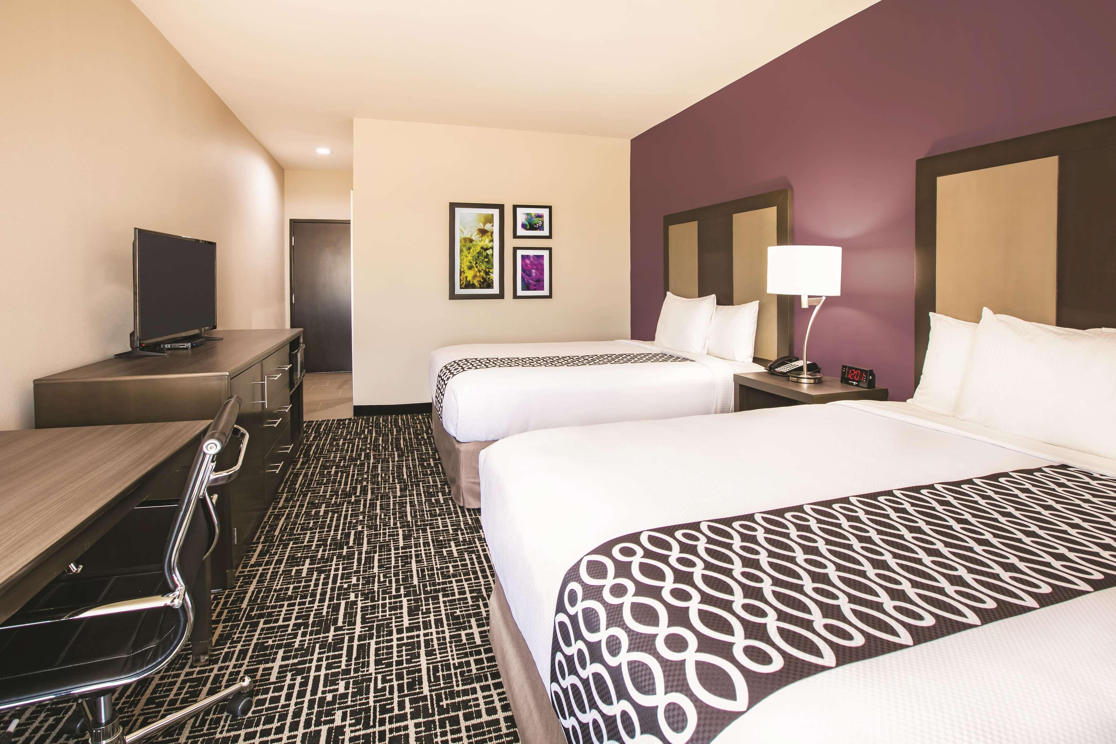 La Quinta By Wyndham Colorado City Exterior photo