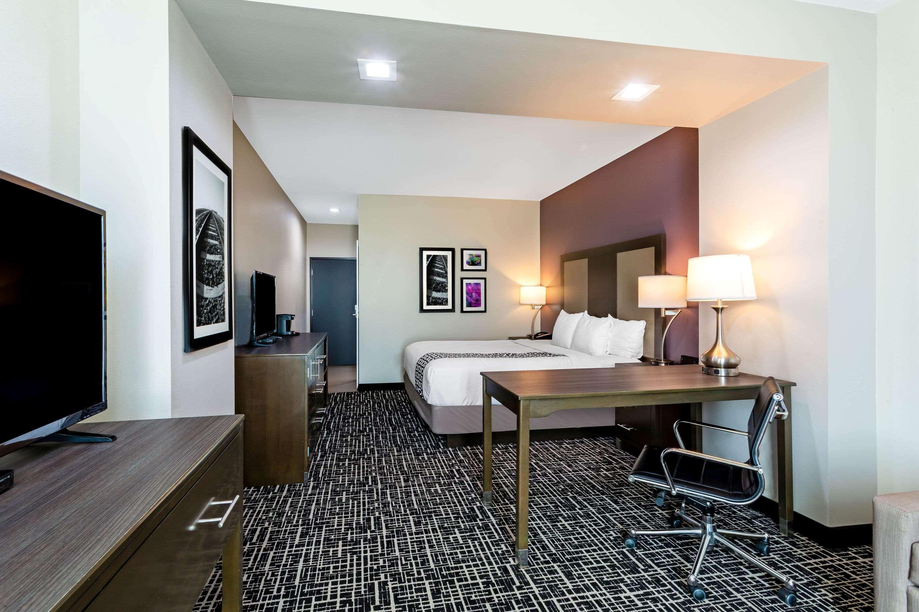 La Quinta By Wyndham Colorado City Exterior photo
