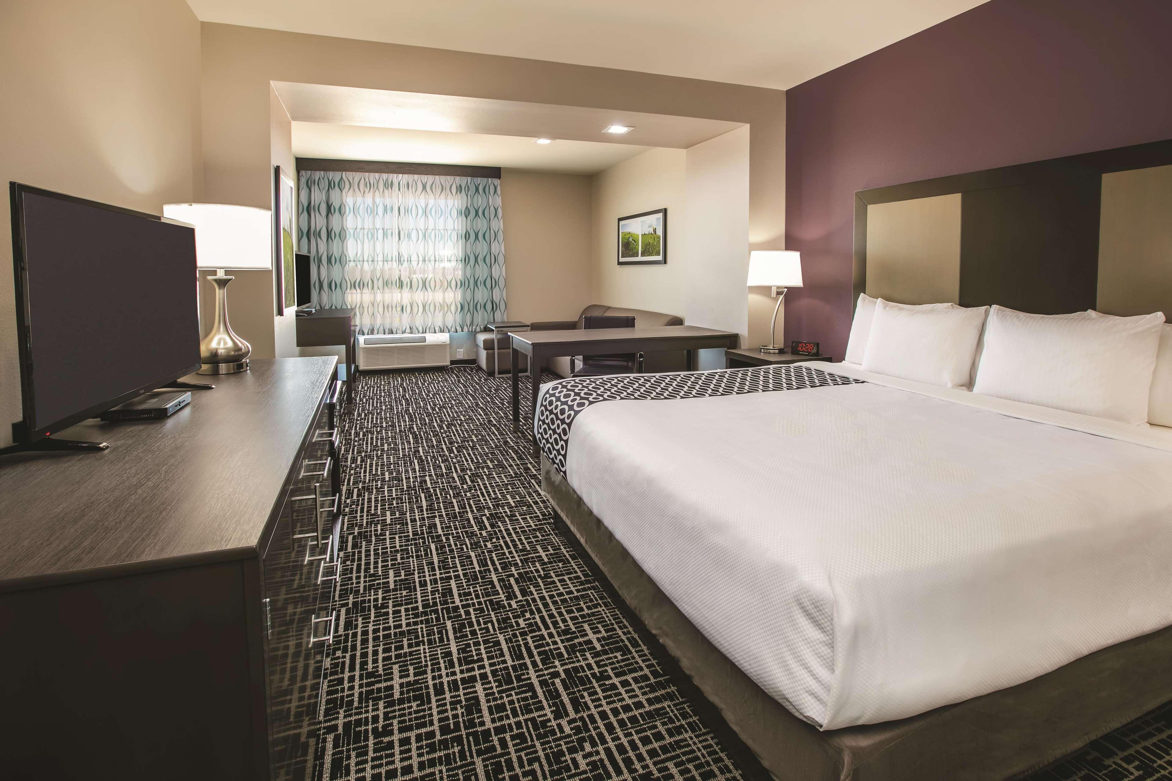 La Quinta By Wyndham Colorado City Exterior photo