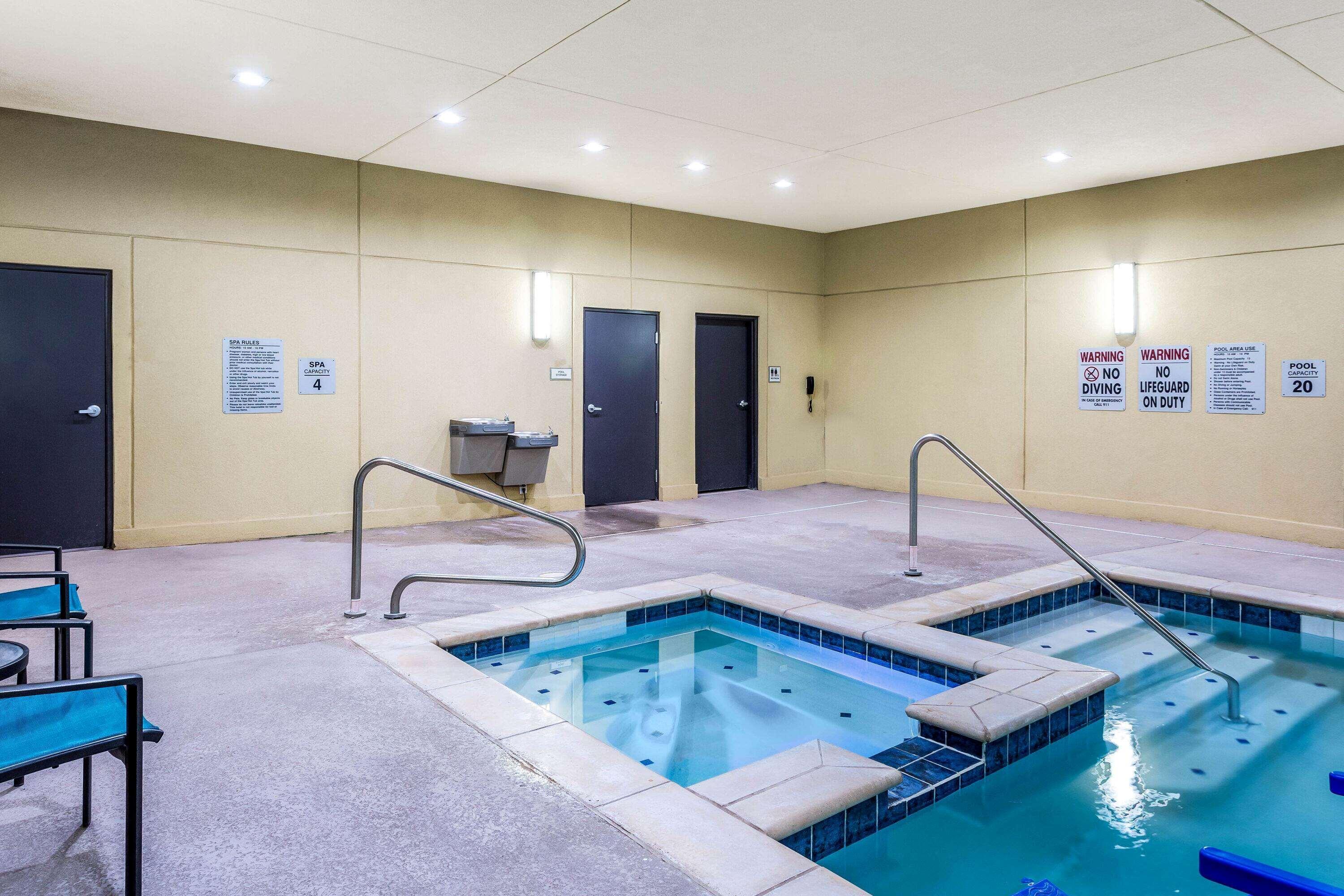 La Quinta By Wyndham Colorado City Exterior photo