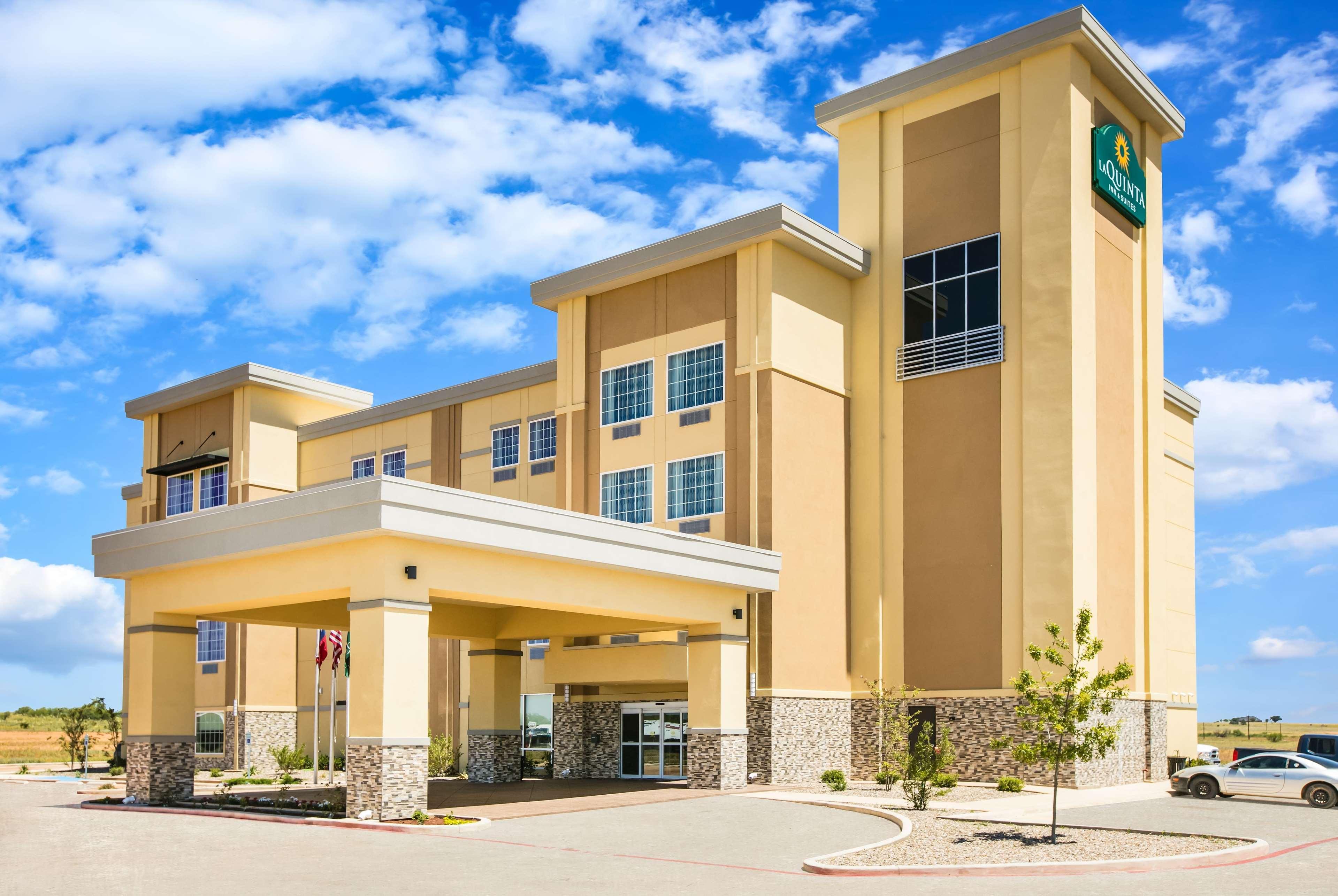 La Quinta By Wyndham Colorado City Exterior photo