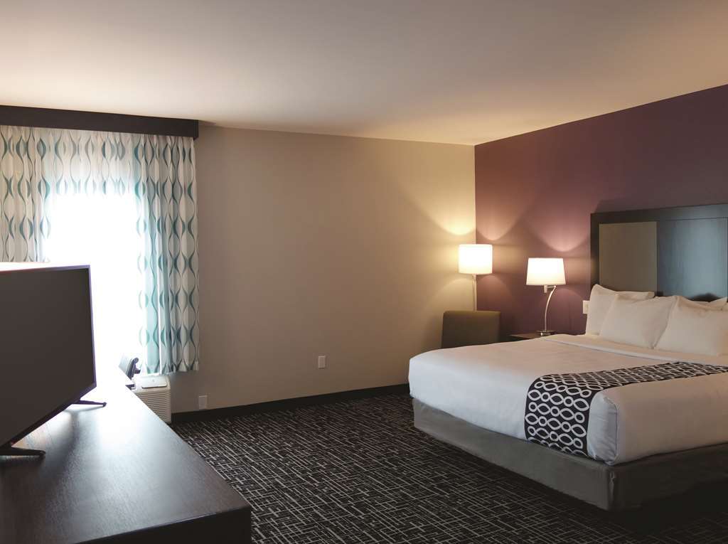 La Quinta By Wyndham Colorado City Room photo