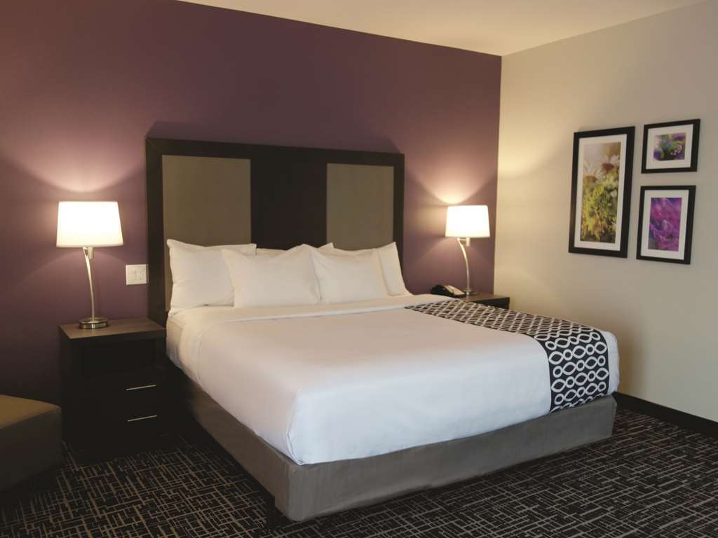 La Quinta By Wyndham Colorado City Room photo