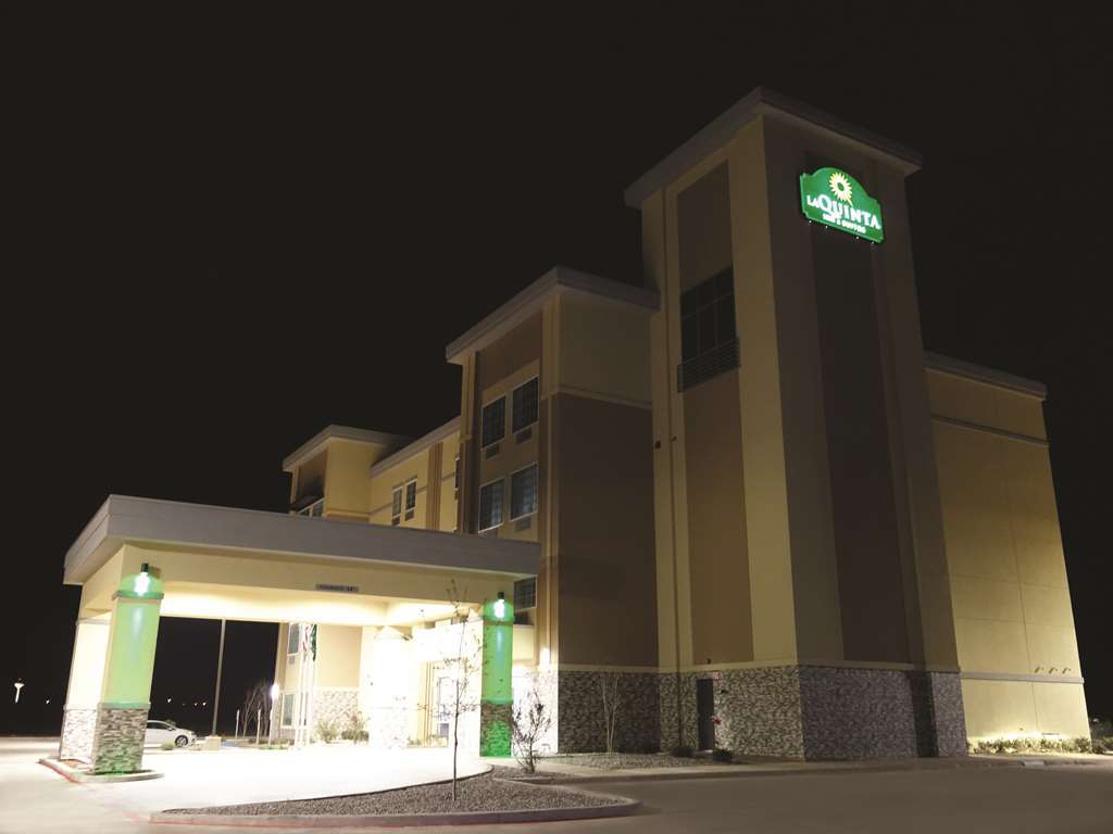 La Quinta By Wyndham Colorado City Exterior photo